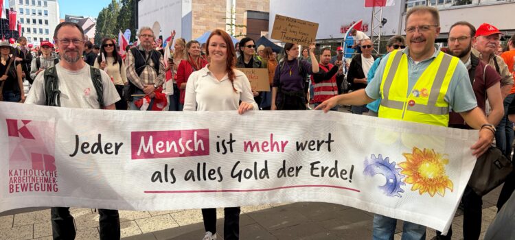 25.000 Menschen demonstrieren in Nürnberg für einen starken Sozialstaat